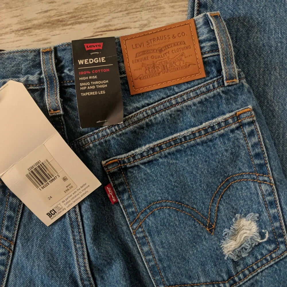 Levi's Wedgie High Rise Women's Jeans - Picture 5 of 9
